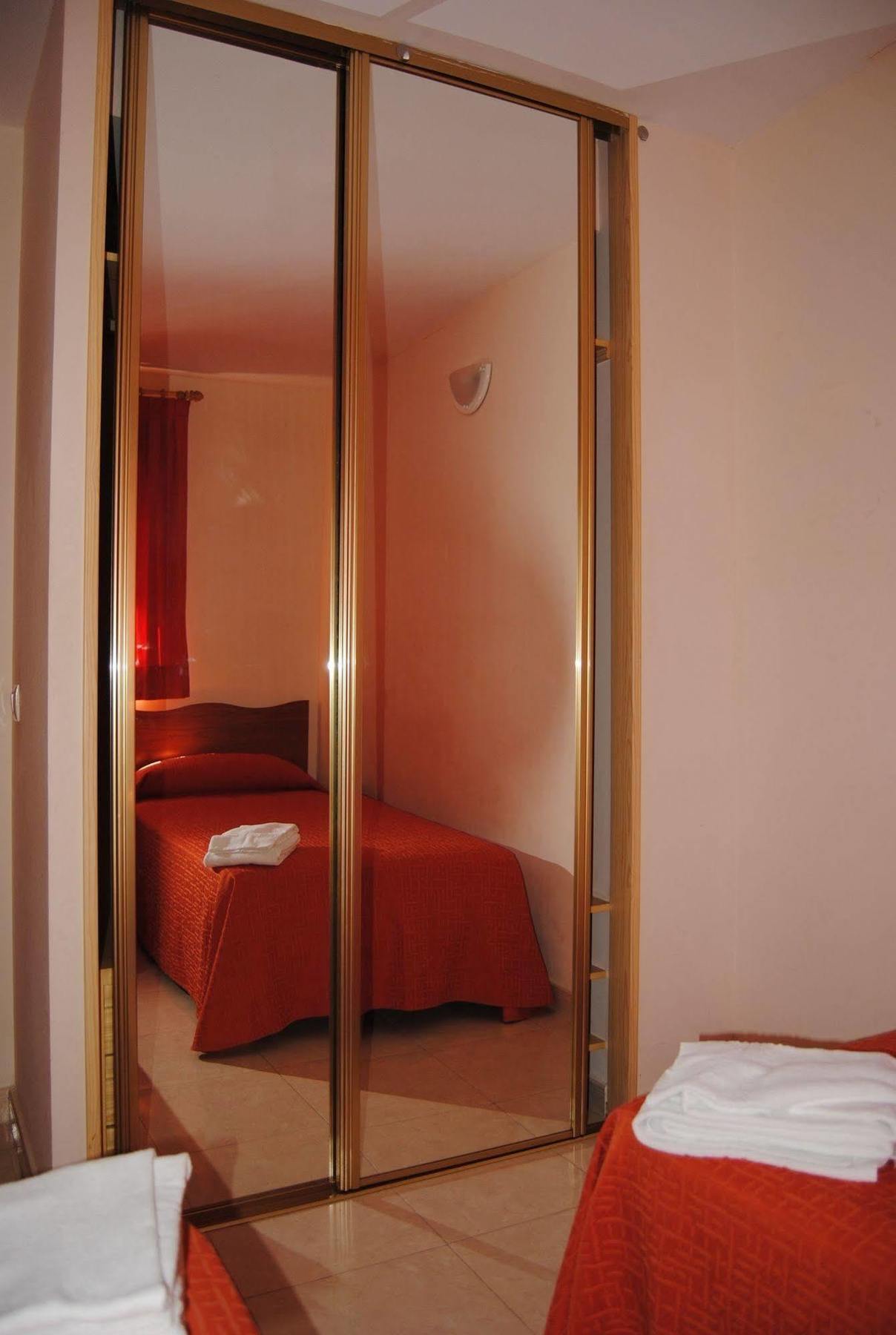 Apartamentos Marblau Peredamar-Julio Y Agosto Solo Familias Gandía Buitenkant foto